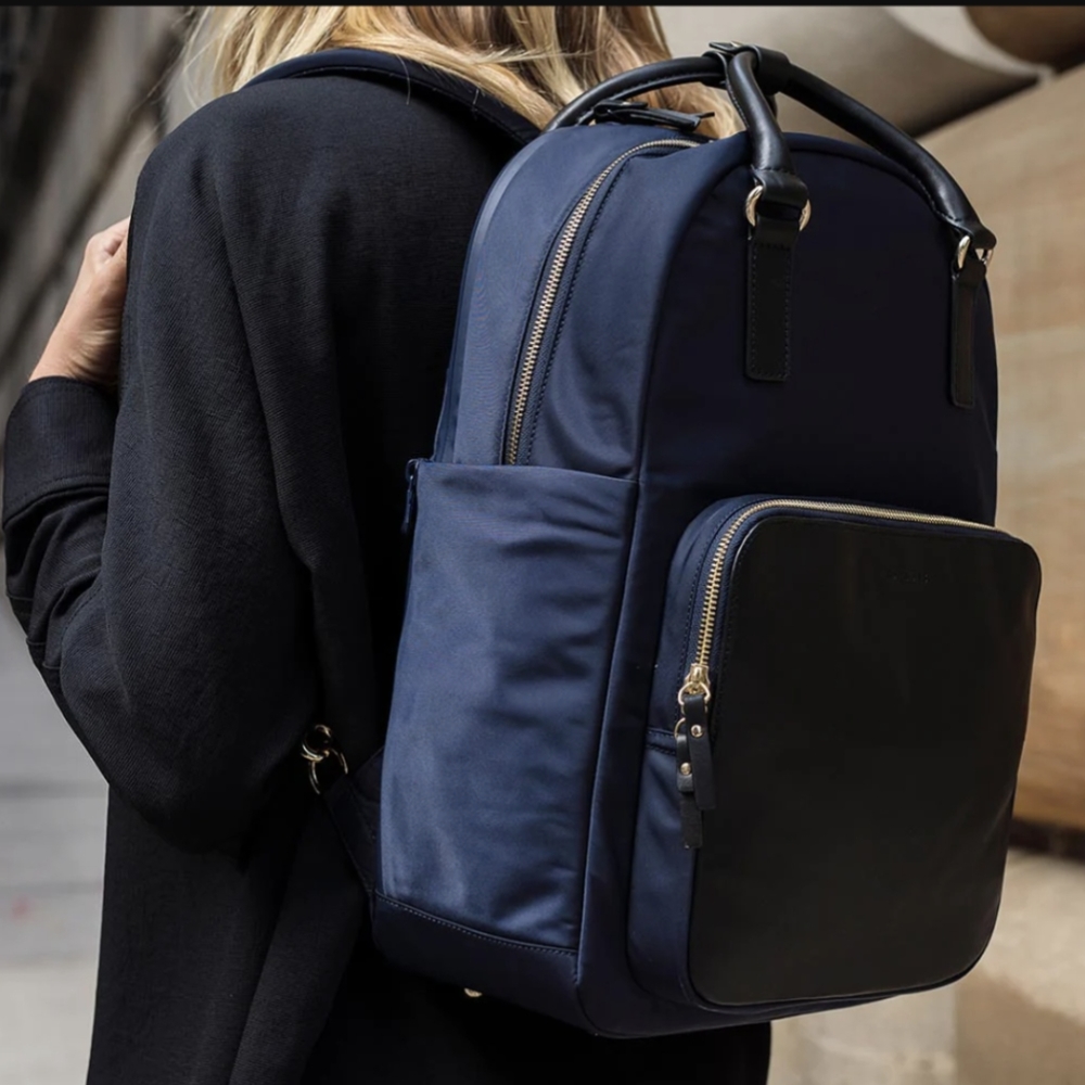 Lo & Sons Rowledge Navy with Camel interior size L